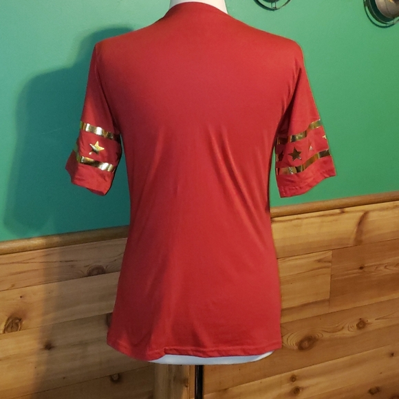 Wonder Woman Tee - Picture 4 of 5